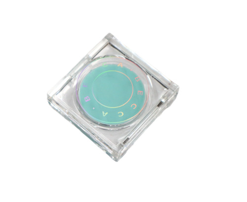 Becca primer sotto gli - , occhi